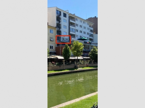 DOKTORLAR CADDESİNDE PORSUK MANZARALI İŞ YERİ