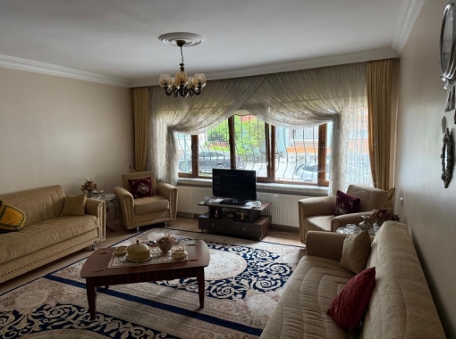 DELİKLİTAŞ CADDESİNDE KOMPLE BAKIMLI DAİRE